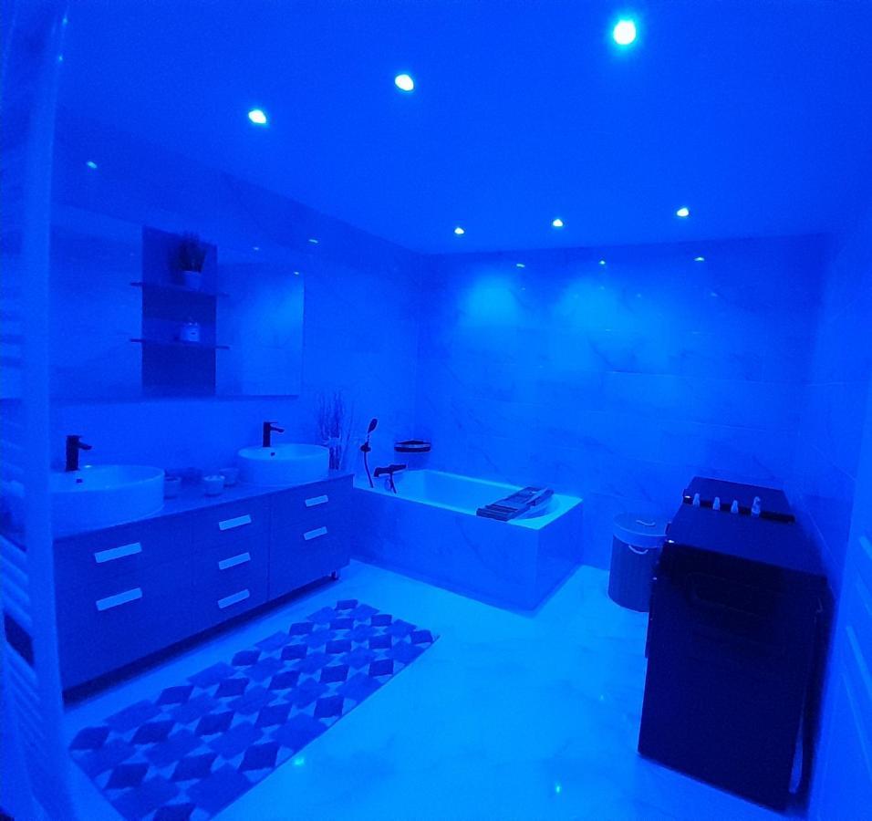 Gite Et Spa 21 Savigny-le-Sec Екстериор снимка