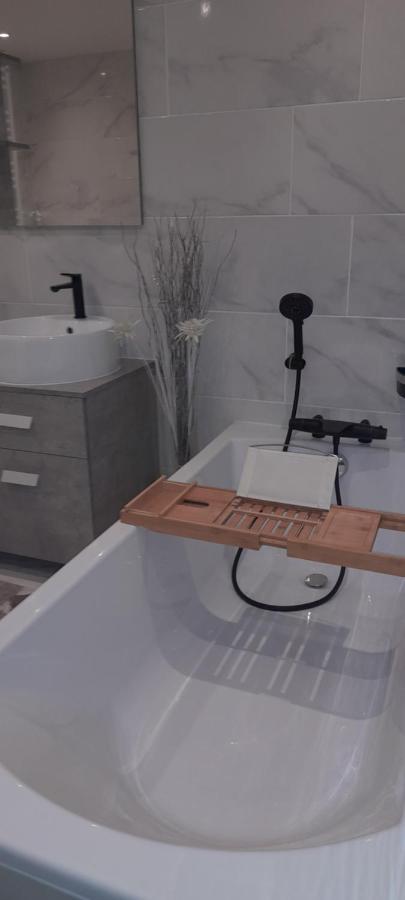 Gite Et Spa 21 Savigny-le-Sec Екстериор снимка