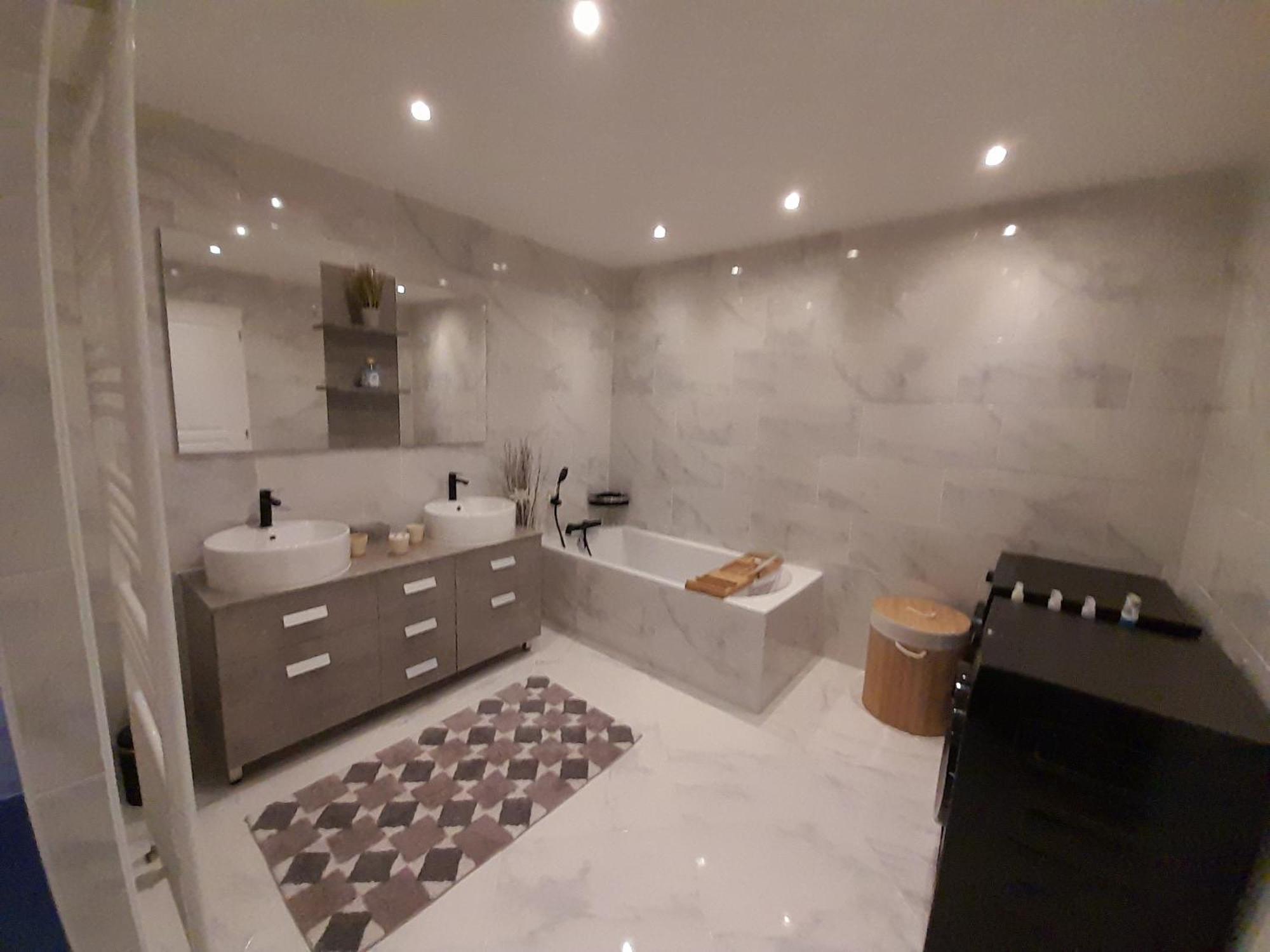 Gite Et Spa 21 Savigny-le-Sec Екстериор снимка